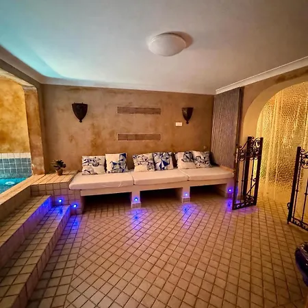 9 - Topaze Riad